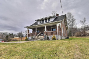 Pet-Friendly Floyd House with Porch - In Town!